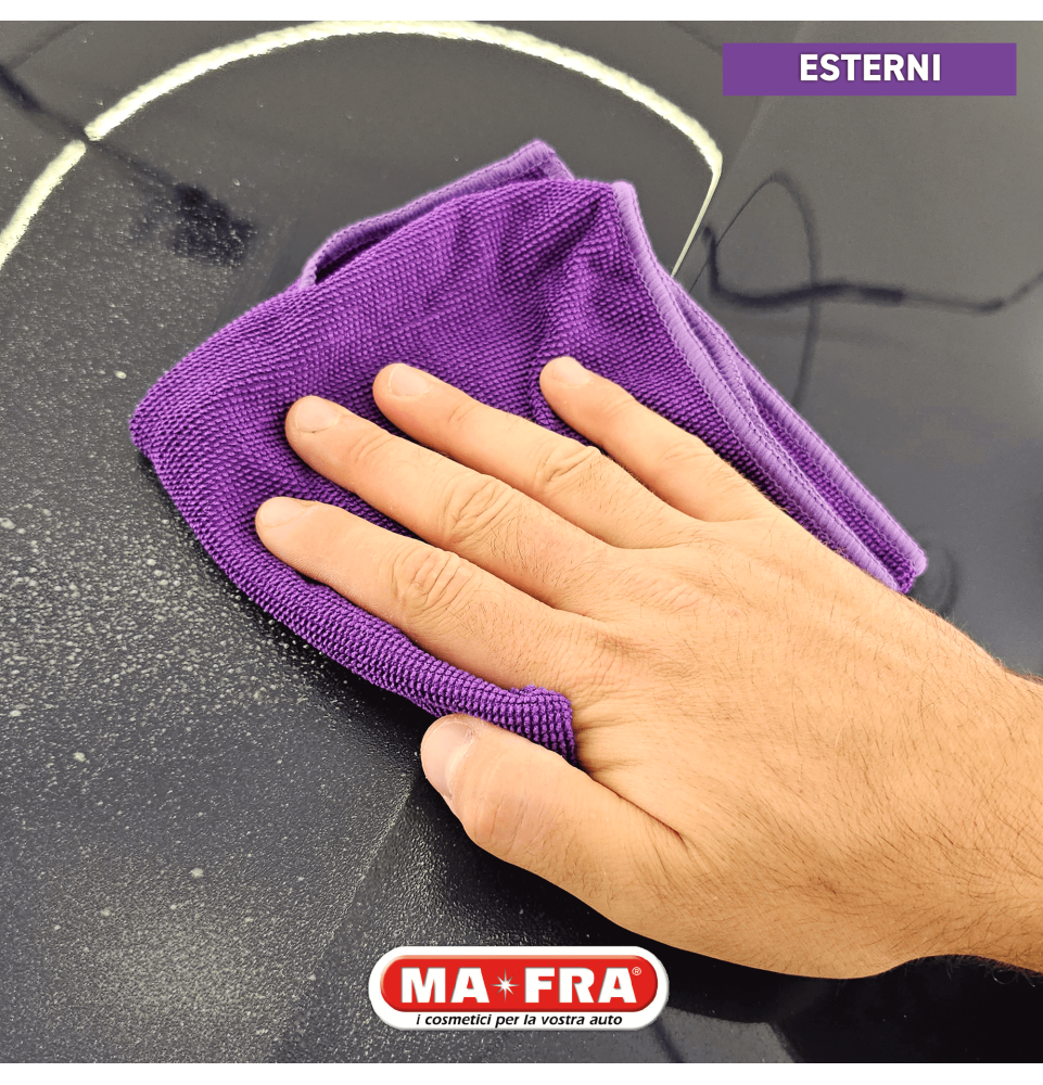 3Shine è un tris di panni specifici per carrozzeria, vetri e plastiche